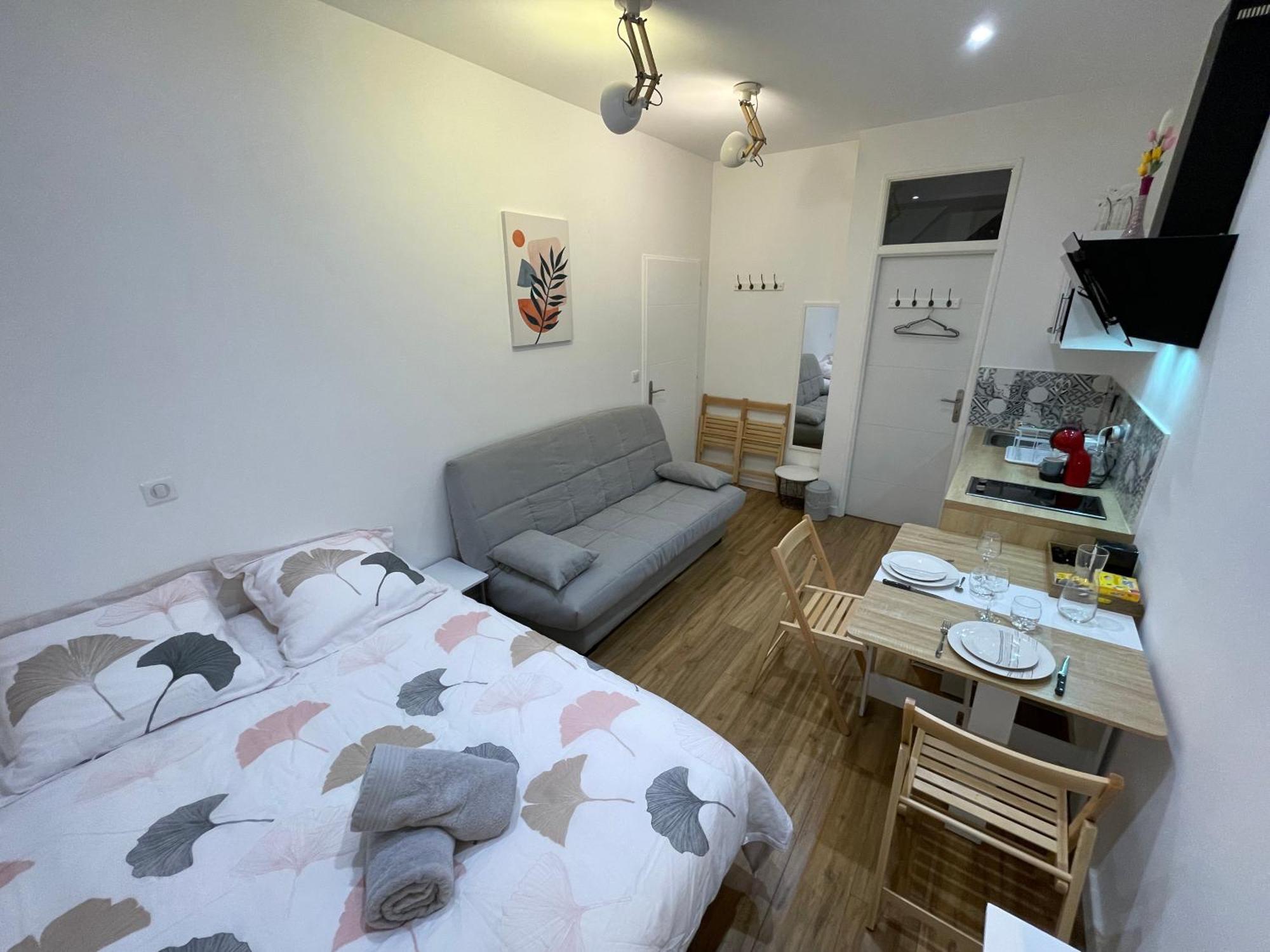 Chez Jean-Yves Et Zoe - La Dolce Vita - Au Calme, Tres Propre, Proche Parkings นีออร์ ภายนอก รูปภาพ