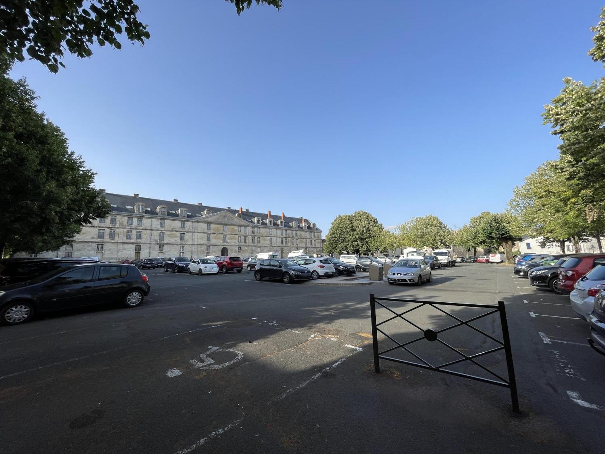 Chez Jean-Yves Et Zoe - La Dolce Vita - Au Calme, Tres Propre, Proche Parkings นีออร์ ภายนอก รูปภาพ